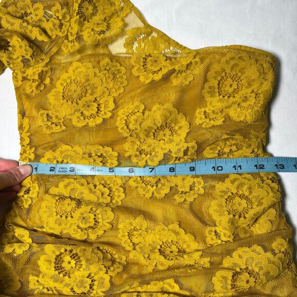 NWT For Love and Lemons Tiana Lace Mini Dress One-Shoulder Floral Yellow XS - Picture 8 of 16